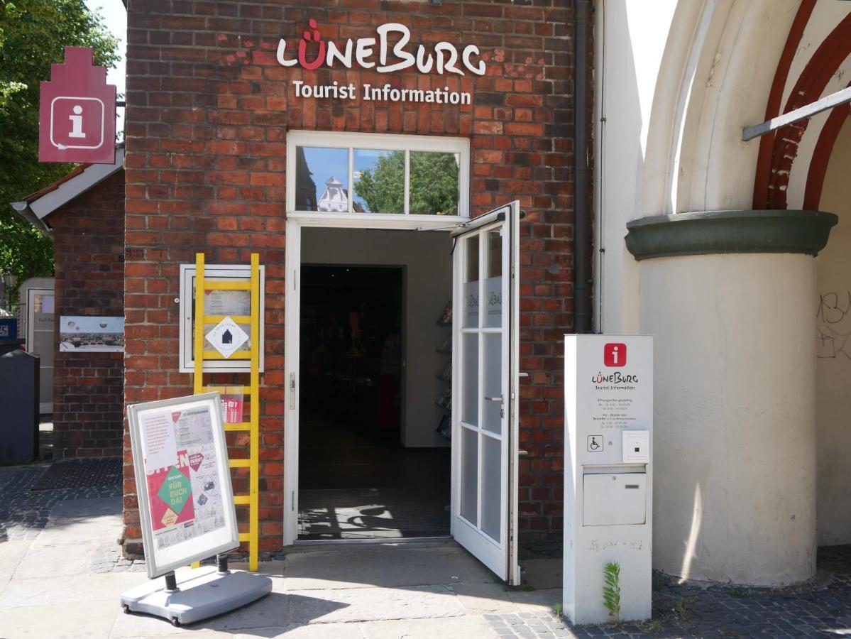 Zentrales Altstadt - Apartment In Lueneburg Mit Terrasse & Parkplatz Exterior photo